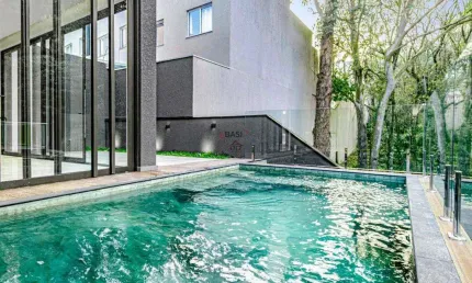 Casa em condominio Mirabelle 4 suites, com piscina e vista privativa
