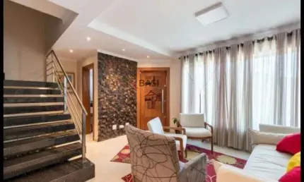 Casa com 4 quartos à venda na Rua Bahia, 281, Guaíra, Curitiba, 166 m2 por R$ 849.000