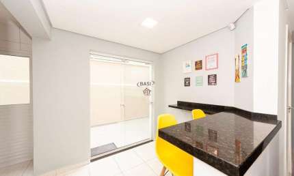 Oportunidade Unica! Sobrado Triplex em Condominio Fechado!