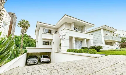 Casa com piscina no condominio le parc, 4 suites, 4 vagas