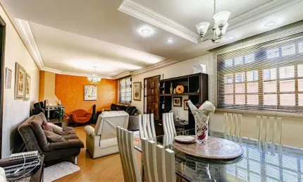 Casa com 3 quartos à venda na Rua Ney Itibere P. de Andrade, 65, Santo Inácio, Curitiba, 225 m2 por R$ 1.050.000
