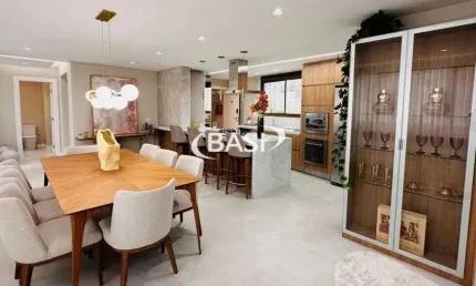 Duplex todo mobiliado e decorado, 3 suites,  4 vagas