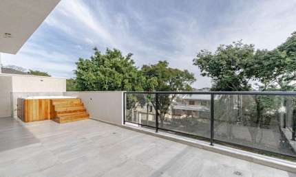Casa em Condominio, Jardim Social com acabamentos de primeira