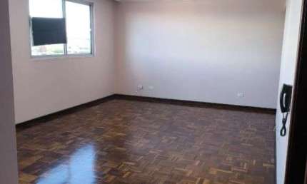 Lindo apartamento de 3 dormitorios no bairro Reboucas em Curitiba