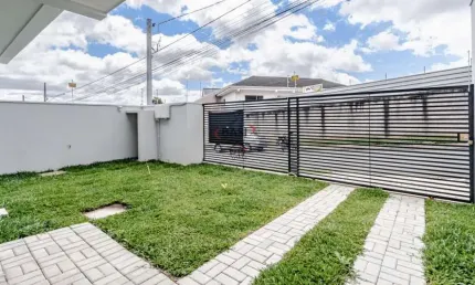Sobrado Triplex de 3 Quartos a Venda no Atuba (COM TERRACO)