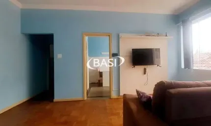 Apartamento com 2 quartos e dependencia de empregada no Centro de Curitiba - Ideal para investidores (Airbnb)