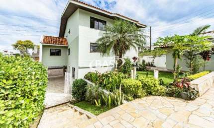 Casa a Venda no Bom Retiro(PISCINA AQUECIDA / 3 SUITES / OTIMO TERRENO)