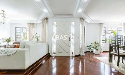 Casa a Venda no Bom Retiro(PISCINA AQUECIDA / 3 SUITES / OTIMO TERRENO)