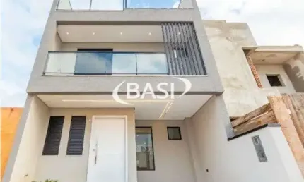 Casa de 3 dormitorios em condominio no Campo de Santana, Curitiba