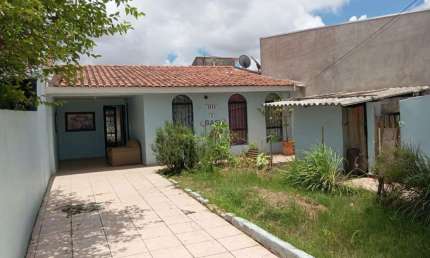 Casa com 3 quartos à venda na Rua Alete Dacheux Stori, 50, Jardim das Américas, Curitiba