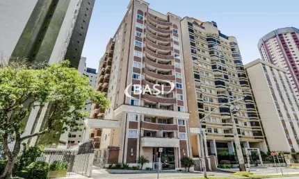 Apartamento de 2 dormitorios a venda no Champagnat, Curitiba