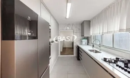APARTAMENTO NO BATEL COM 172 M2 DE AREA UTIL  COM 4 DORMITORIOS E 2 VAGAS DE GARAGEM !!!!