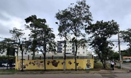 Terreno de esquina a venda no Bacacheri com 658,24 m2
