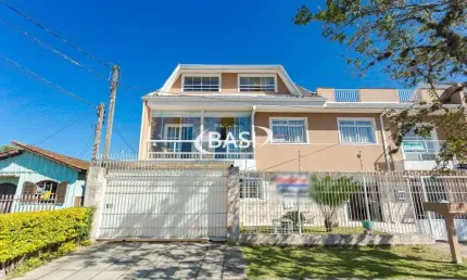 Amplo Sobrado Triplex no Hauer – 2 Residencias em 1 Imovel, Ideal para Moradia e/ou Investimento!