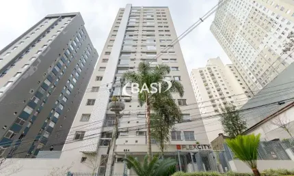 Lindo apartamento no champagnat todo reformado com 2 garagens