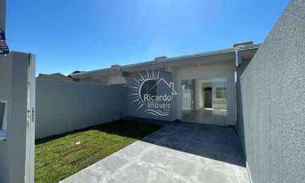 Casa com 2 quartos à venda na Rua Apucarana, 595, Shangri-lá, Pontal do Paraná por R$ 229.000