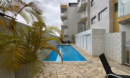 Apartamento térreo na praia das toninhas a poucos passos do mar