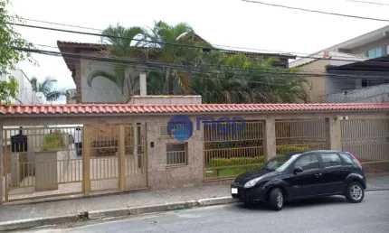 Sobrado com 3 dormitórios à venda, 169 m² - Vila Maria