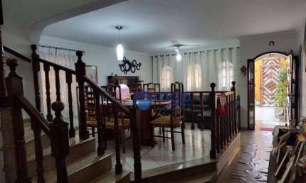 Sobrado com 3 quartos e área gourmet, à venda na Vila Medeiros - 192 m² - São Paulo/SP