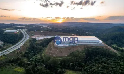 Galpão de Alto Padrão à Beira da Rodovia Castelo Branco - 3.788 m²  - São Roque/SP