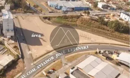 Área com 03 frentes localizada a poucos metros do aeroporto internacional afonso pena
