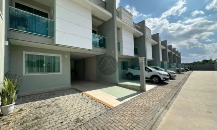 Sobrado em Condomínio a venda no Pedro Moro em São José dos Pinhais.