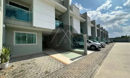 Sobrado em Condomínio a venda no Pedro Moro em São José dos Pinhais.