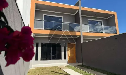 Lindo sobrado novo a venda no Pinheirinho em Curitiba.