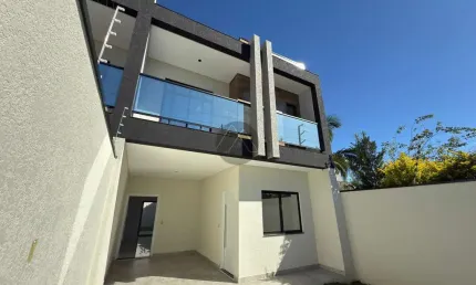 Sobrado Alto Padrão com excelente localização, no Centro de São José dos Pinhais.