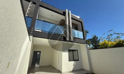Sobrado Alto Padrão com excelente localização, no Centro de São José dos Pinhais.
