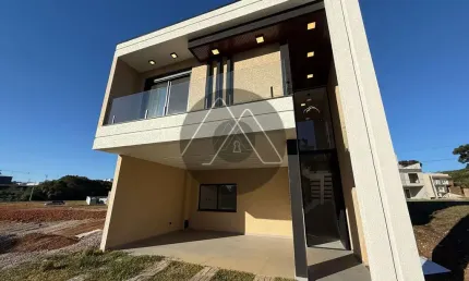 Oportunidade Única: Sobrado de Alto Padrão no Condomínio Life Garden
