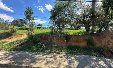 lote de 300m² pra comercio ou residencial na zona leste de SJC