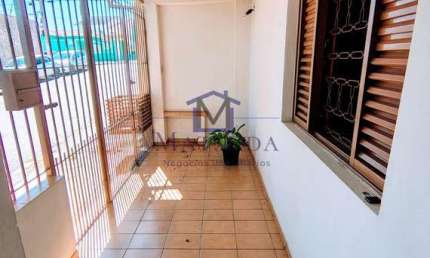 Locação, 3dorm, sendo 2 suítes, 4 vagas, no Monte Castelo.