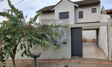 Casa com 3 quartos à venda no Jardim Maria Luiza, Londrina , 250 m2 por R$ 371.000