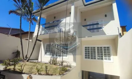 Casa com 3 quartos à venda na Rua Eupidio Ferreira Guimarães, Jardim das Cerejeiras, Arujá, 250 m2 por R$ 1.380.000