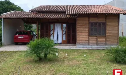 Casa com 3 quartos à venda na Rua 2090, 721, Uirapuru, Itapoá por R$ 280.000