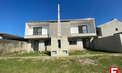 Casa com 3 quartos à venda na rua Camarati, 113, Farol de Itapoá, Itapoá por R$ 750.000