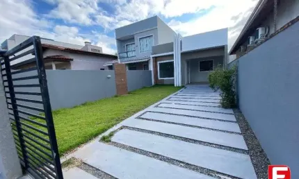 Casa com 3 quartos à venda na avenida Raphael contador, 1324, Volta ao mundo, Itapoá por R$ 390.000