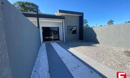 Casa com 2 quartos à venda na rua Paiagua, 333, Praia dos Veleiros, Itapoá por R$ 320.000