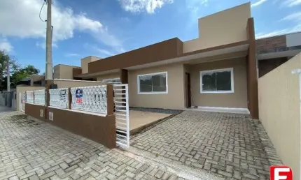 Casa com 2 quartos à venda na Rua Carlos Drummond de Andrade, Centro, Itapoá por R$ 275.000