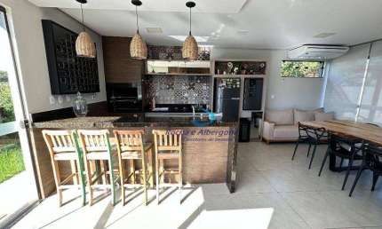Linda Térrea Casa no Cond. Villagio do Engenho, 3 quartos, sendo uma suíte master, 2 demi-suite, planejados, salas, gourmet, piscina aquecida, 4 vagas