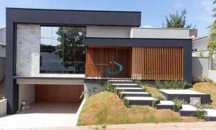 Casa Térrea Nova Condomínio Sun Lake Com 3 suítes 4 Salas Gourmet Piscina Aquecida Completa de Planejados Iluminação Energia Fotovoltaica 4 vagas