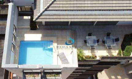 Casa nas Alturas  Cobertura de Alto Padrão 345,68 m2  privativos 4 quartos sendo 2 suítes  salas com varanda  Piscina aquecida com Vista 360º p cidade
