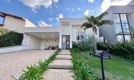 Oportunidade !!!!!!!! Casa à Venda no Condomínio Maria Dulce com 03 suítes sendo 02 com closet - Indaiatuba - Sp.