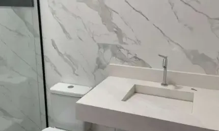 Linda casa á venda  com 3 dormitorios, uma suite, duas vagas