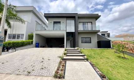Casa Assobradada no Condomínio Terra Magna com 04 suítes e Piscina - Indaiatuba - Sp.