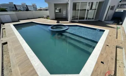 Casa individual de alto padrão à venda no jardim rio vermelho - florianópolis - sc