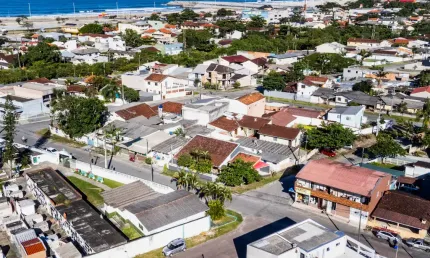 Casa com 2 quartos à venda na Rua Iguaçu, 1000, Centro, Matinhos