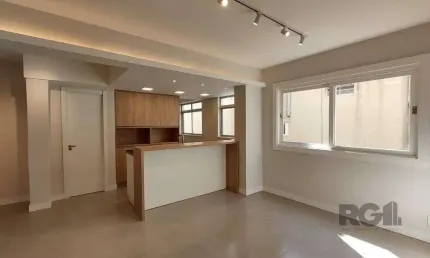 Apartamento semi mobiliado, 67m², 2 dormitórios, 1 vaga no bairro Petrópolis