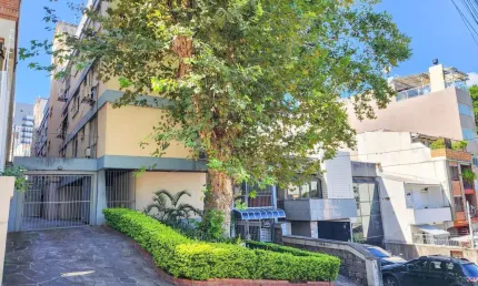 Apartamento de três quartos, suíte, dependência de empregada e 1 vaga de garagem